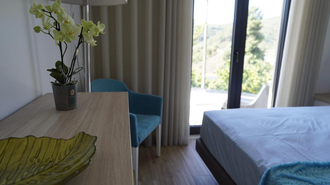 Lago Azul Villas Ferreira do Zezere Luaran gambar